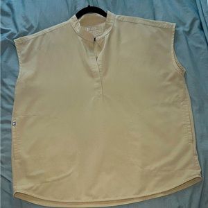 Figs L top XL bottoms